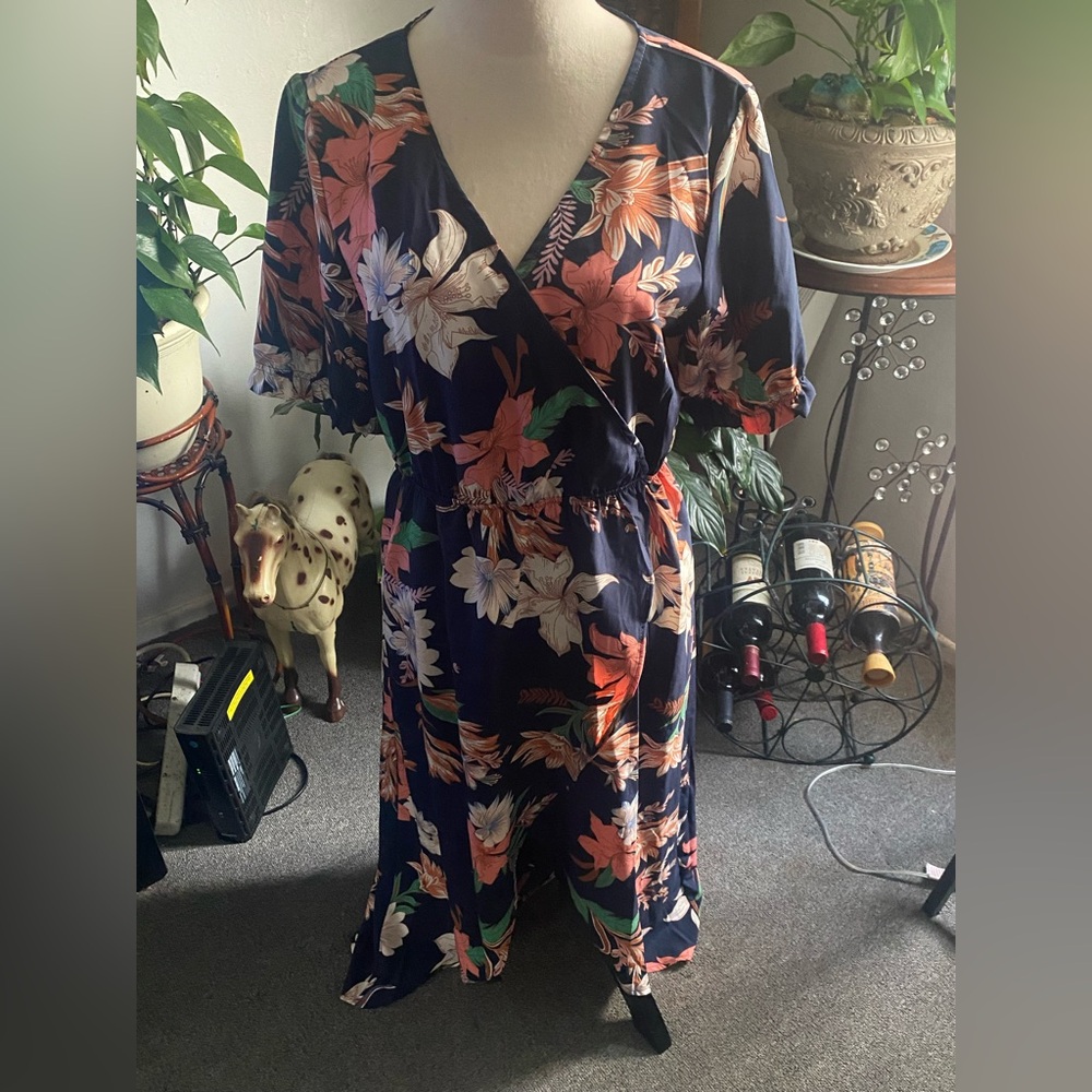 YOINS Floral Maxi Dress with Navy and Coral Accents